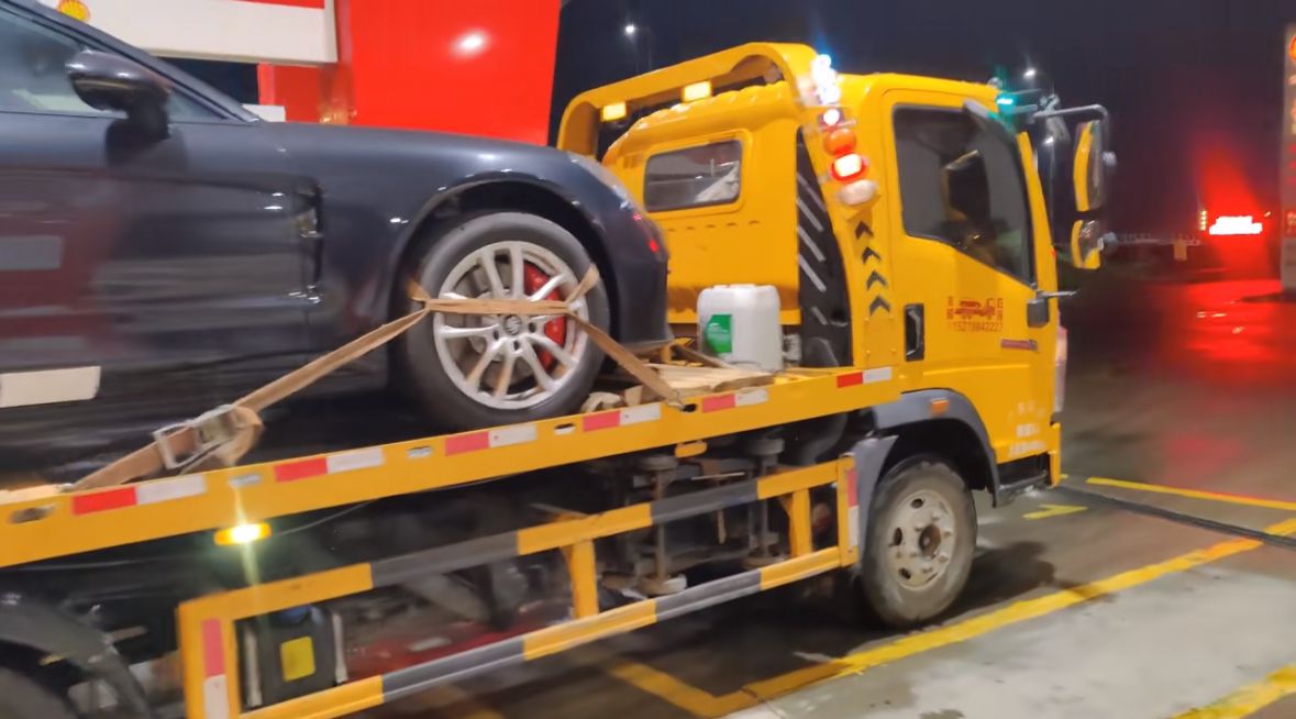 德阳行车途中遇到突发状况该如何呼叫道路救援？